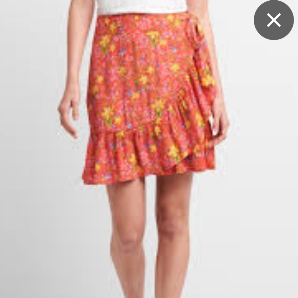 Gap size Med vintage floral wrap skirt Pockets Tie Belt NWT